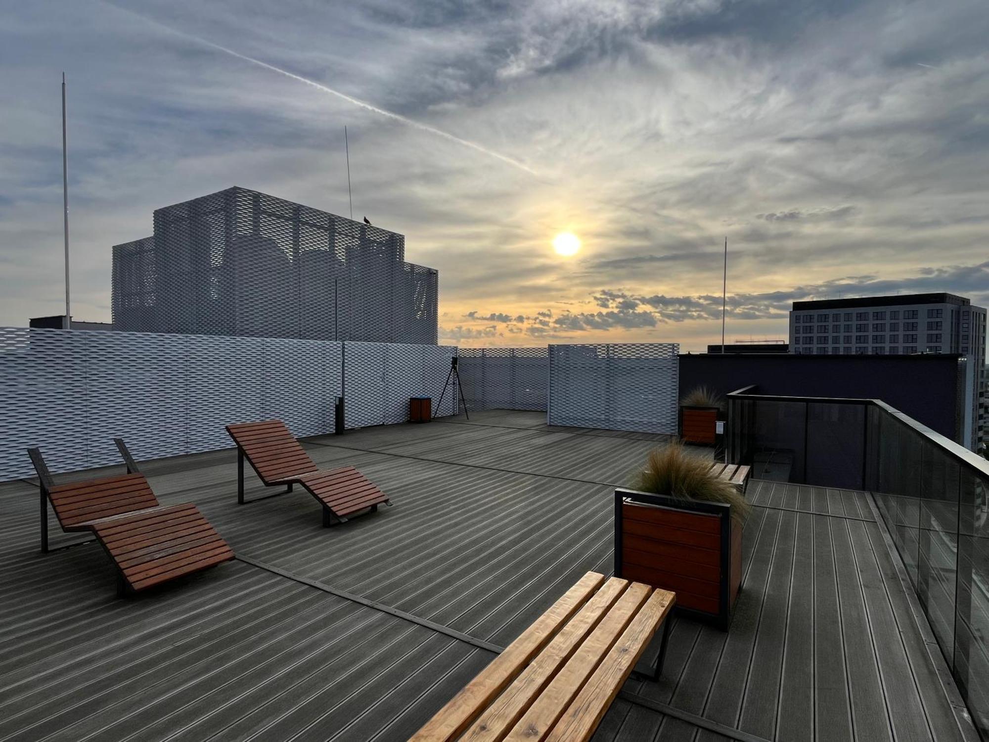 Family House By The River Odra -Panoramic Terrace - 3Room Apartment With 2 Separate Bedrooms And 2 Balconies By Wroapart-Pl- Perfect For Family & Business Stays Wroclaw Exterior photo