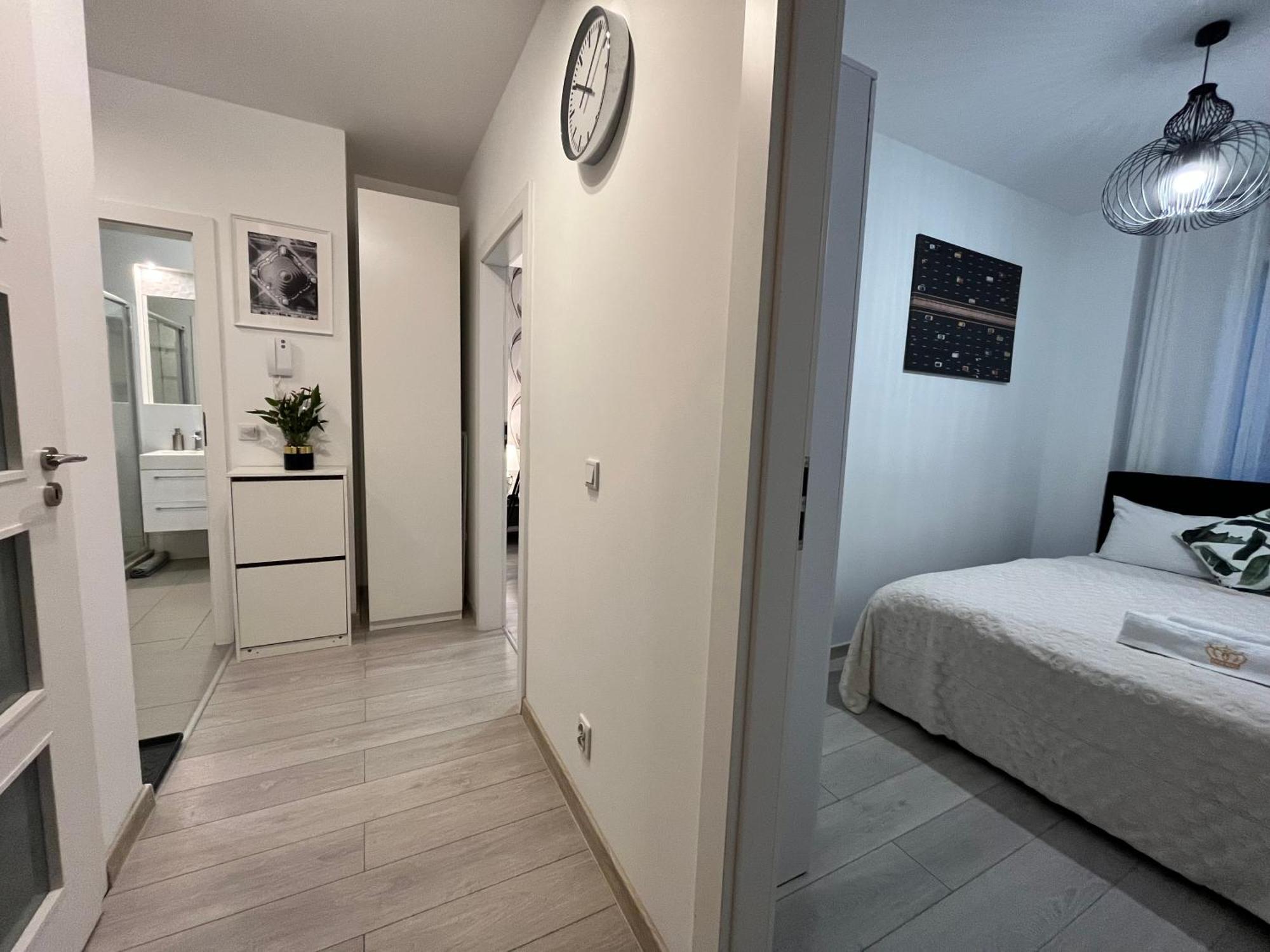 Family House By The River Odra -Panoramic Terrace - 3Room Apartment With 2 Separate Bedrooms And 2 Balconies By Wroapart-Pl- Perfect For Family & Business Stays Wroclaw Exterior photo