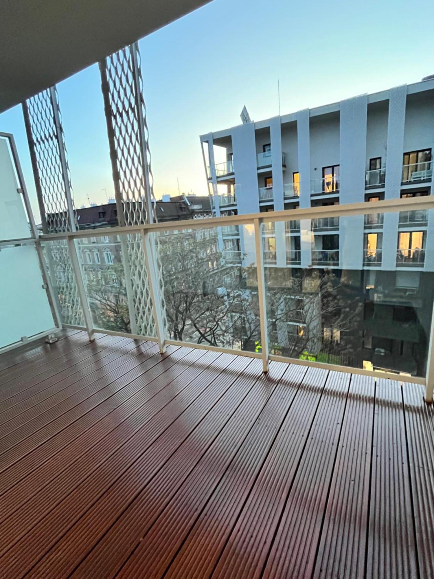 Family House By The River Odra -Panoramic Terrace - 3Room Apartment With 2 Separate Bedrooms And 2 Balconies By Wroapart-Pl- Perfect For Family & Business Stays Wroclaw Exterior photo