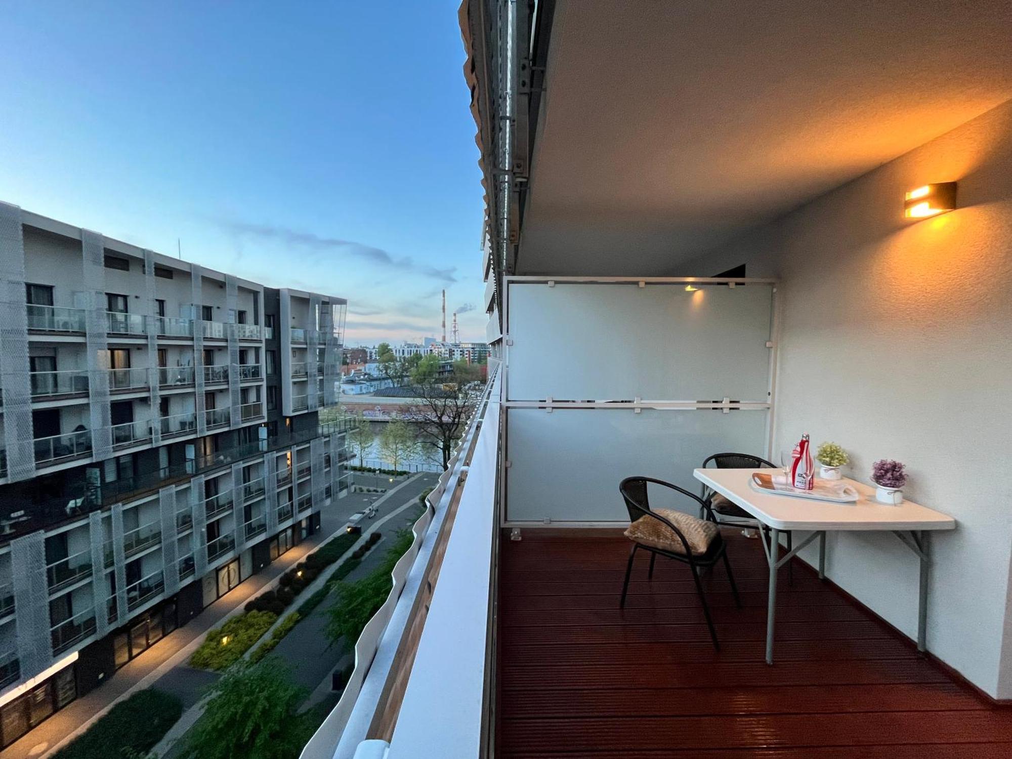 Family House By The River Odra -Panoramic Terrace - 3Room Apartment With 2 Separate Bedrooms And 2 Balconies By Wroapart-Pl- Perfect For Family & Business Stays Wroclaw Exterior photo